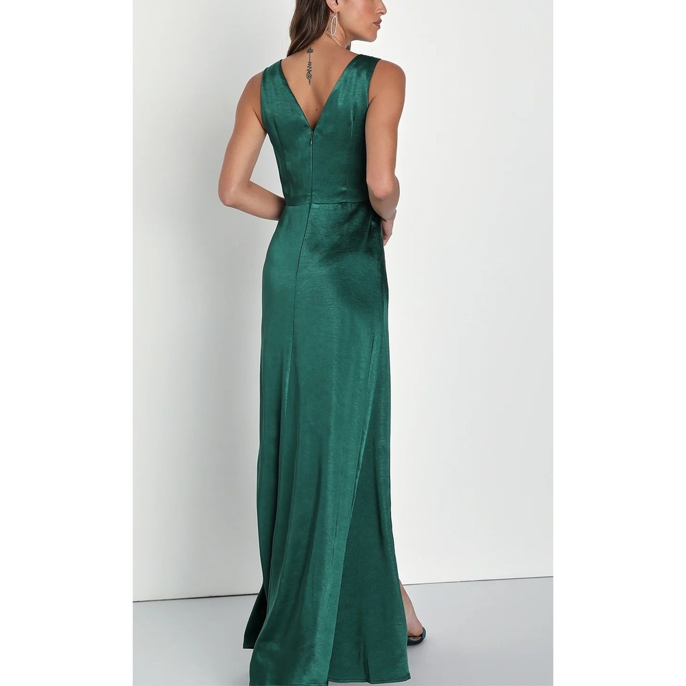 NWT Lulus Perfect Refinement Emerald Satin Sleeveless Pleated Maxi Dress Size M - Picture 2 of 7